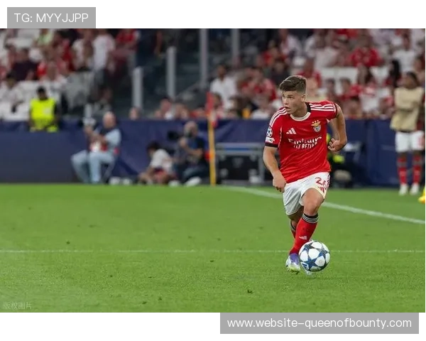 蓝黑军团客场四球大胜圣吉罗斯豪取欧冠三连胜再度零封彰显统治力 蓝黑军团客场四球大胜圣吉罗斯豪取欧冠三连胜再度零封彰显统治力