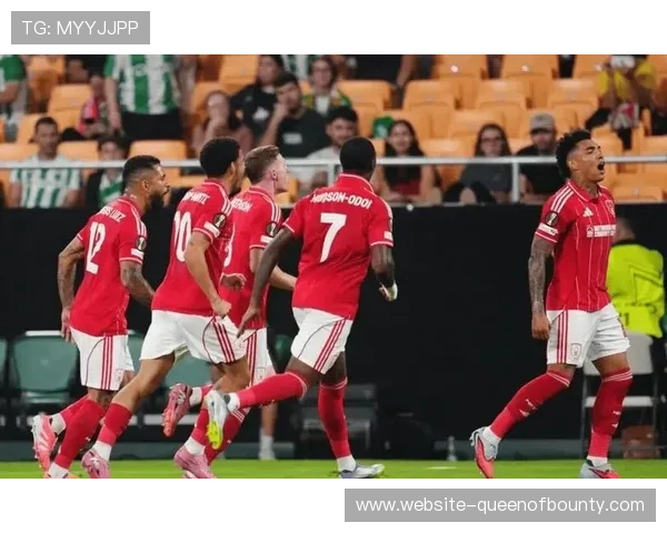 曼城迎战诺丁汉森林，拉沃尔佩体系长传战术成焦点