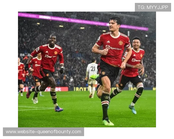 纽卡斯尔联对阵曼彻斯特联，两队争夺欧战席位关键战