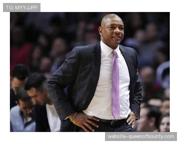 官方:雄鹿队主教练道格·里弗斯与球队达成多年续约协议